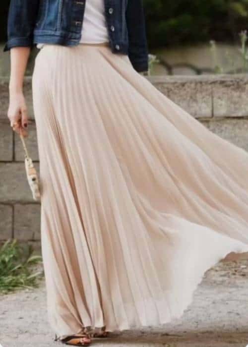 how to wear heels casually hide your heels with long flowy skirt outfit