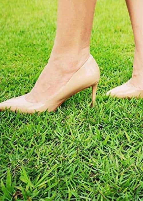 how to wear heels casually nude stiletto heel on grass