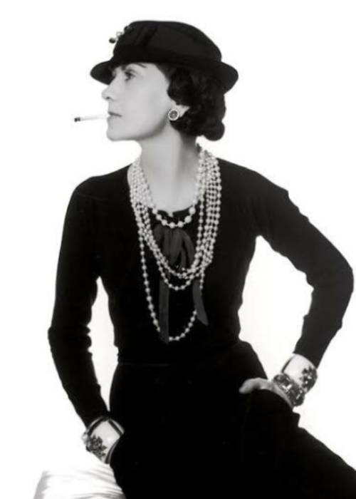 ways to wear pearls without looking old fashioned avoid traditional pearls coco chanel
