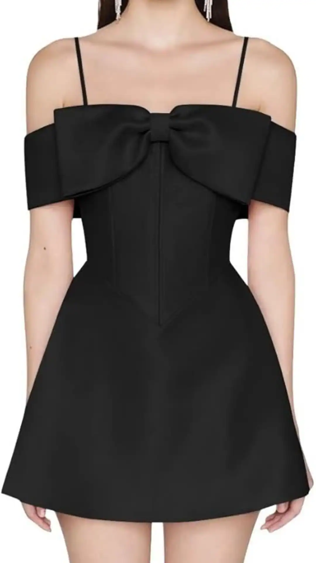 This elegant black homecoming dress features a fitted bodice with a structured corset design and is adorned with a statement oversized bow at the neckline, creating a chic and modern silhouette. Made from smooth and slightly stretchy fabric, the dress has a flared skirt that adds playful volume, making it an ideal choice for a formal school dance or party, perfect for teenage girls who want a look that is both trendy and sophisticated.